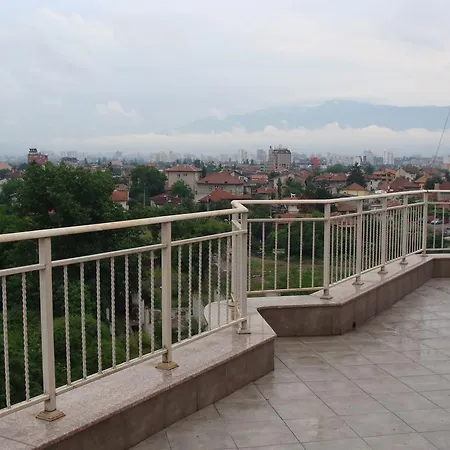 Apartament Georgos *